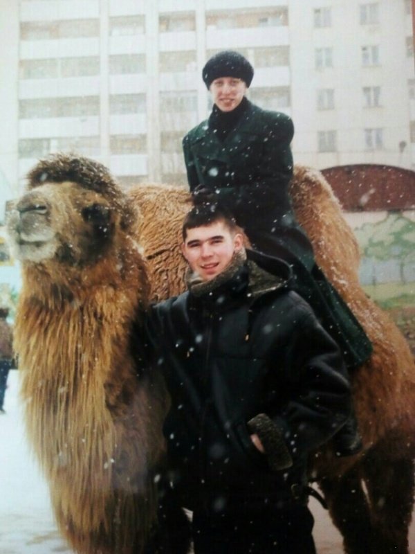 Фотографии из молодости родителей и родственников пользователей