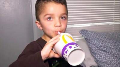 Полиция в помощь: проголодавшийся мальчик нашел способ получить бургер