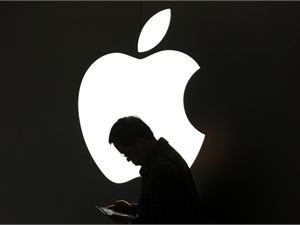 Apple пообещала скачавшему 50-миллиардное приложение 10 000 долларов 