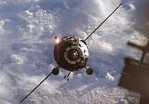 Космический грузовик Прогресс увеличил высоту орбиты и скорость полета МКС