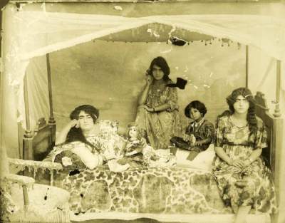 Иранские женщины в редких портретах начала ХХ века. Фото