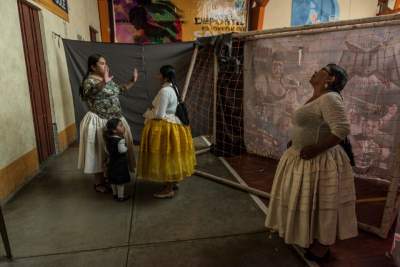Традиционные бои женщин Боливии. Фото