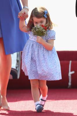 Маленькая именинница: лучшие наряды принцессы Шарлотты. Фото