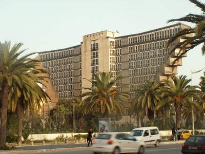Необычный перевернутый отель в Тунисе. Фото