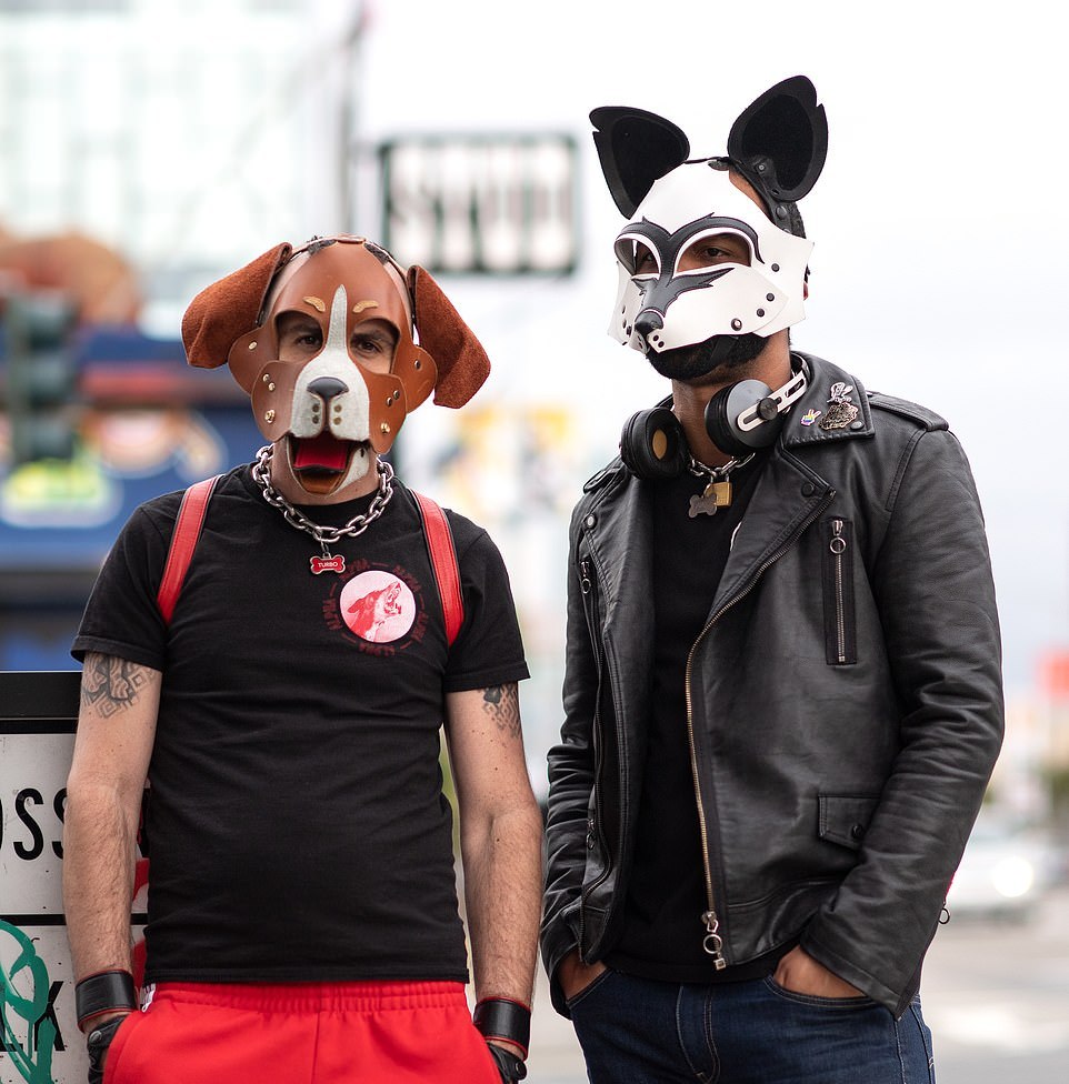 Субкультура «Pup play» в Сан-Франциско, участники которой ведут себя как собаки. ФОТО