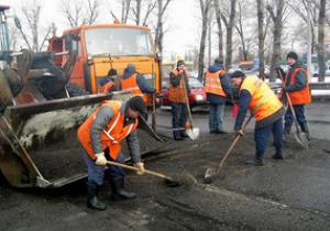 На содержание и ремонт дорог в Украине выделяется в 10 раз меньше средств, чем в Европе