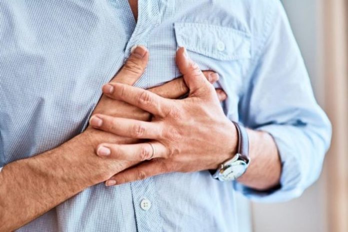 Медики назвали первые признаки остановки сердца