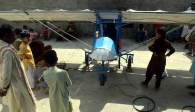 Продавец попкорна из Пакистана построил себе самолет. Фото
