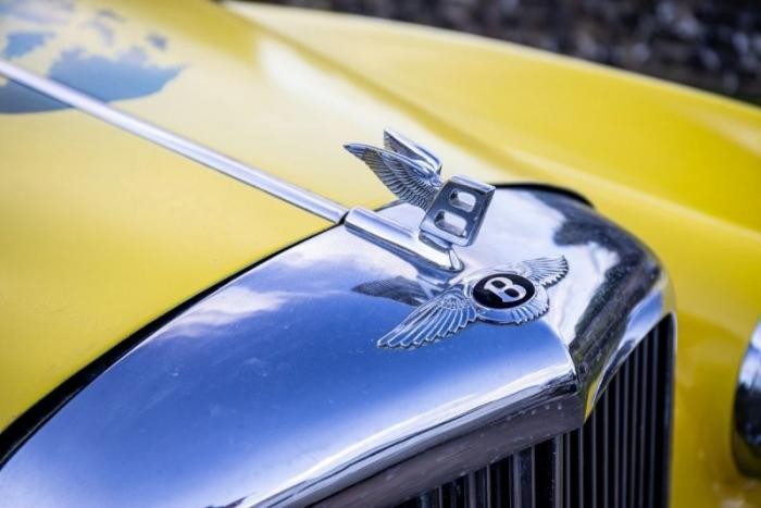 Уникальный ретро-пикап на базе Bentley продадут с аукциона