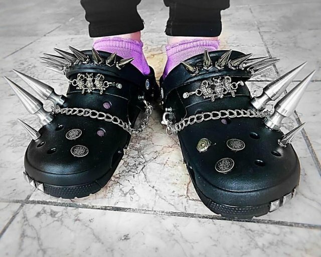 «Страшно» модная обувь от дизайнеров с «бурной» фантазией. ФОТО