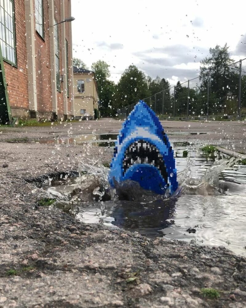 Забавный пиксельный арт на улицах городов