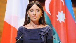 Жена президента Азербайджана будет конкурировать со своим мужем на предстоящих выборах