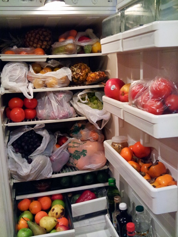 Польза овощей и фруктов зависит от света в холодильнике