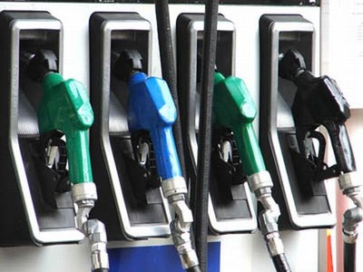 Бензин в России перестал дешеветь