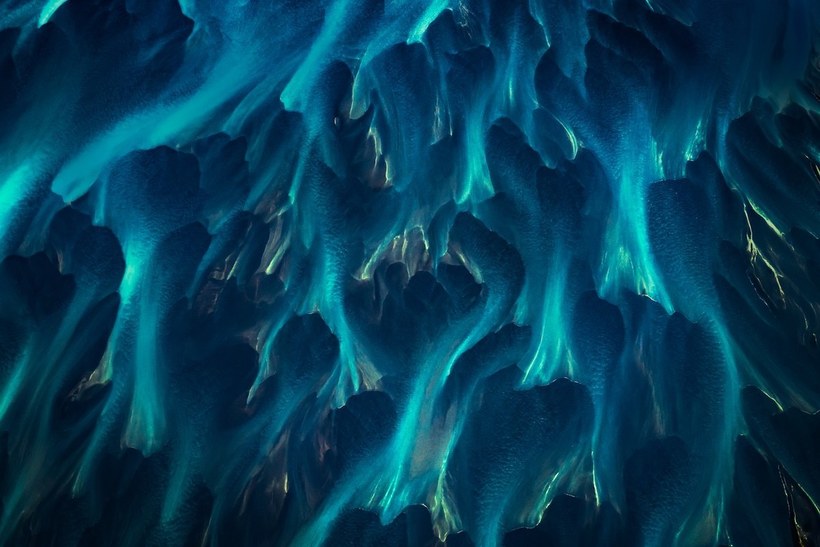 Завораживающие абстрактные фото Исландии, больше похожие на картины