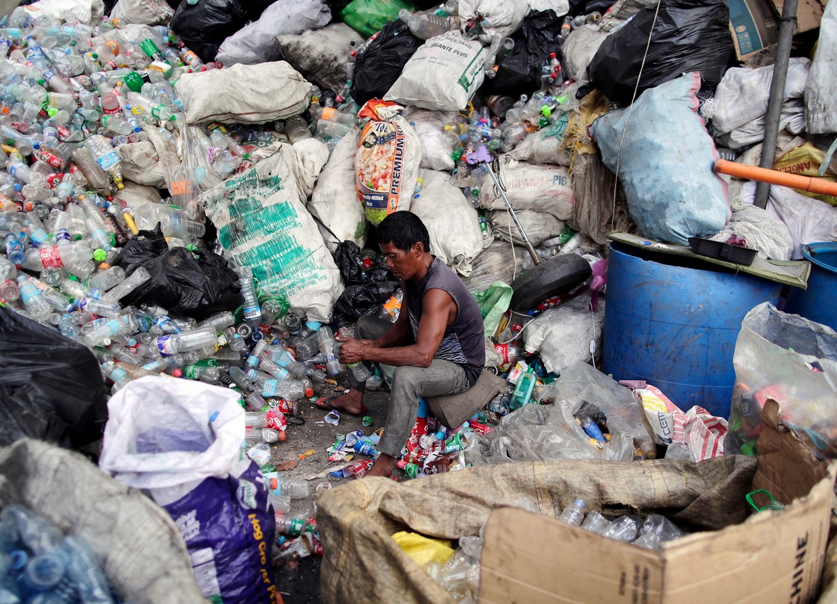 Жизнь в крупнейших трущобах Филиппин на снимках