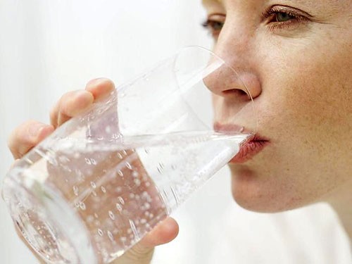 В Швеции могут угостить стаканом воды, синтезированной из человеческого пота