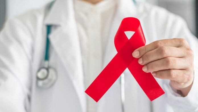 В Украине ввели новые стандарты лечения ВИЧ