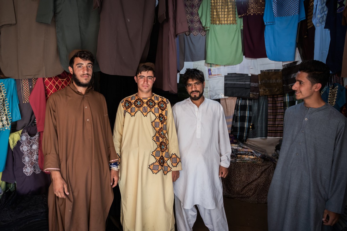 Жизнь в раздираемом войной Афганистане на снимках Тийса Бруккампа
