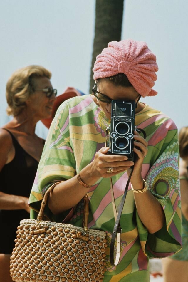 Принцесса Монако Грейс фотографирует соревнования по плаванию в Палм-Бич, Монте-Карло, 1972 звезды, знаменитости, лето, пляж, прошлое, ретро, фотография