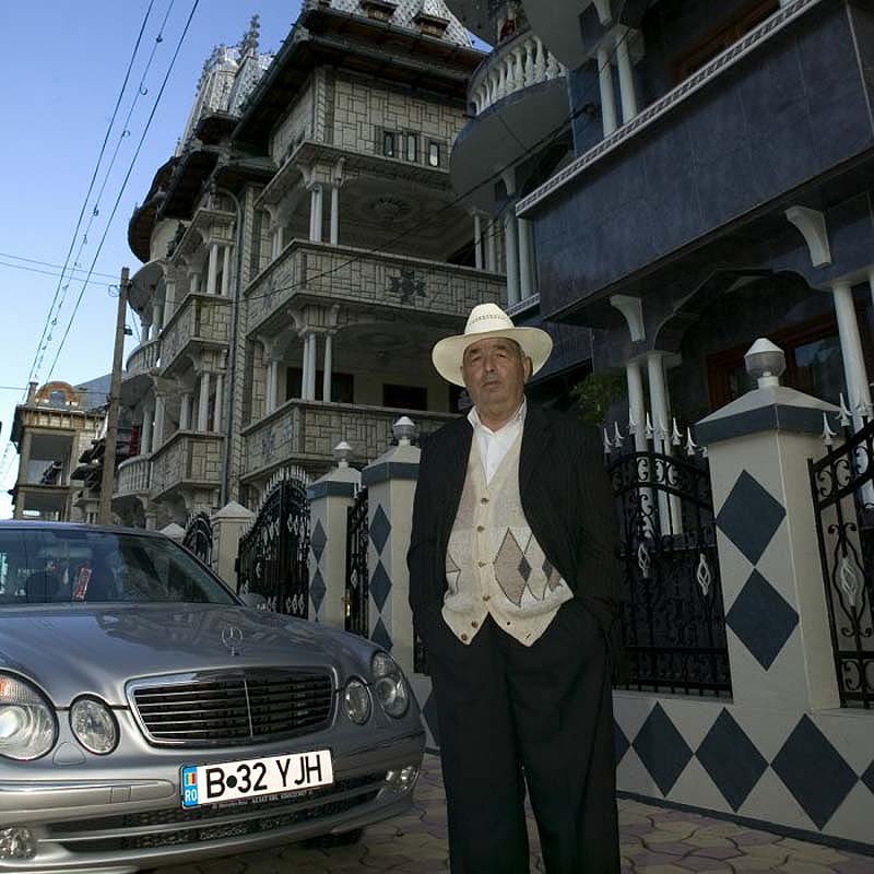 Как выглядят дома самых богатых цыган. ФОТО