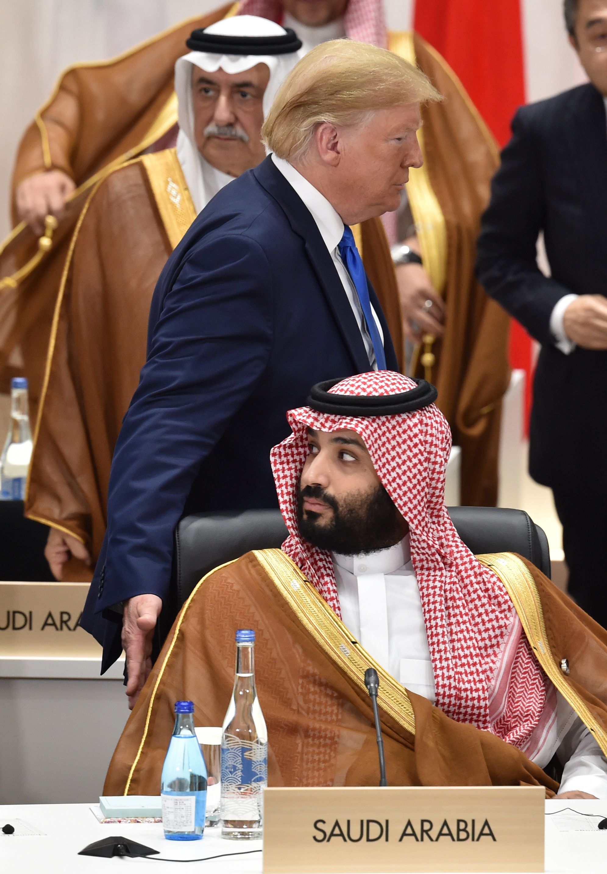 Трамп разыграл принца Саудовской Аравии на саммите G20. ФОТО