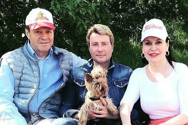 Известный российский певец потерял отца