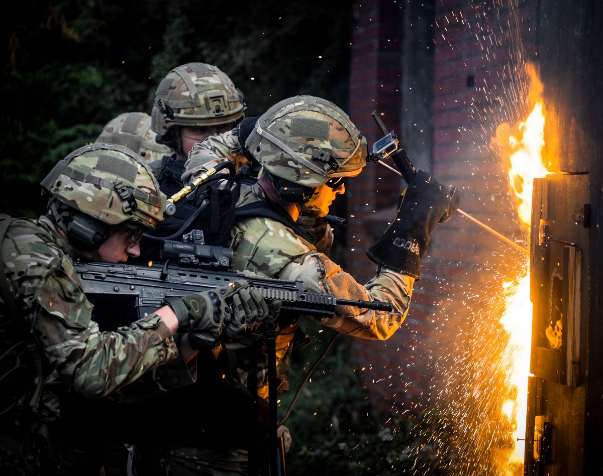 Лучшие снимки с конкурса военной фотографии ВМС Великобритании