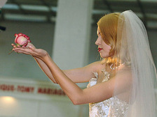 Невеста из Омска дважды попала в книгу Гиннесса: за фату и кортеж