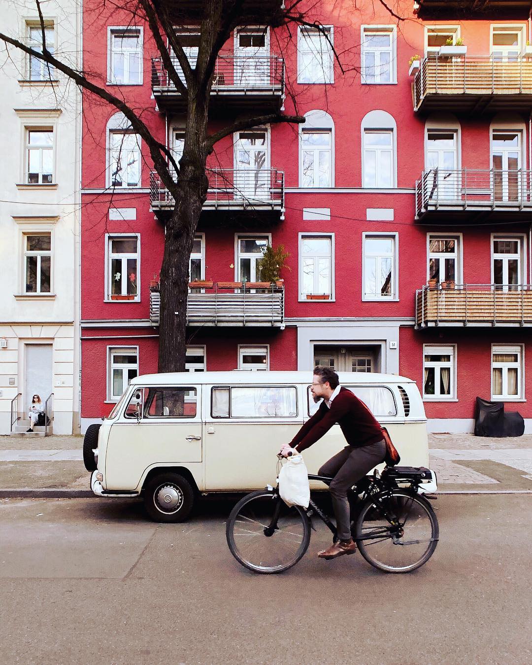 Грегор Клар снимает фасады и автомобили на улицах немецких городов