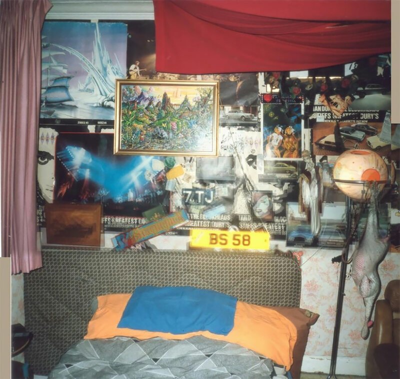 Плакаты и типичные комнаты американских подростков 80-х годов