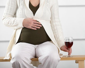 Запрет на кофе и алкоголь для беременных подвергли сомнению