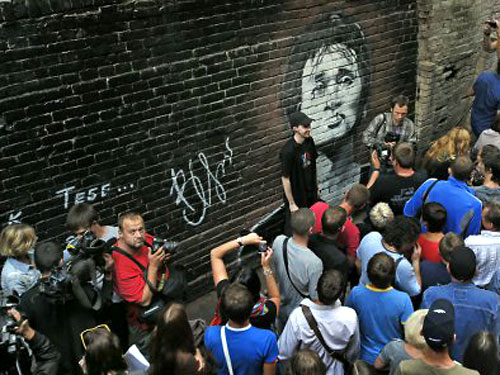 В Киеве открыли стену памяти Виктора Цоя 