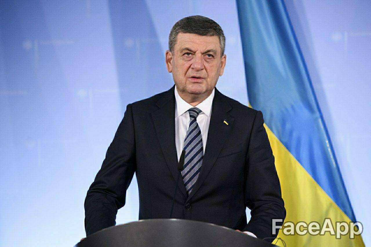 Украинцы массово публикуют «пожилые» фото из Face App: какими будут политики в старости. ФОТО