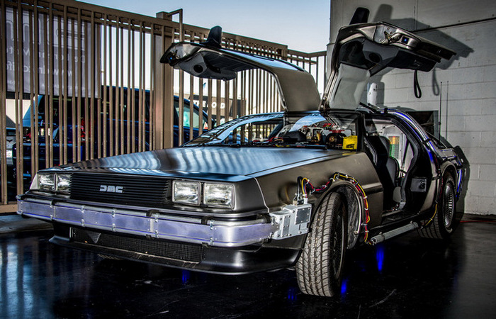 Интересные подробности об автомобиле DeLorean из фильма Назад в будущее