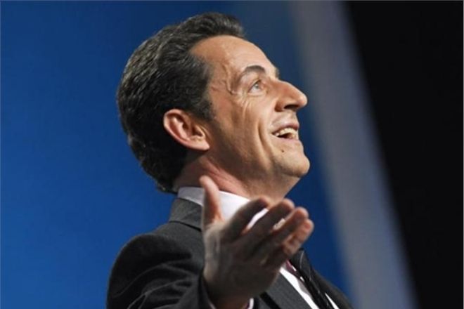 Сторонники Саркози спасли его от банкротства