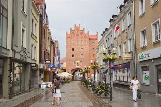 В городе на севере Польши предлагают платить за проезд кровью