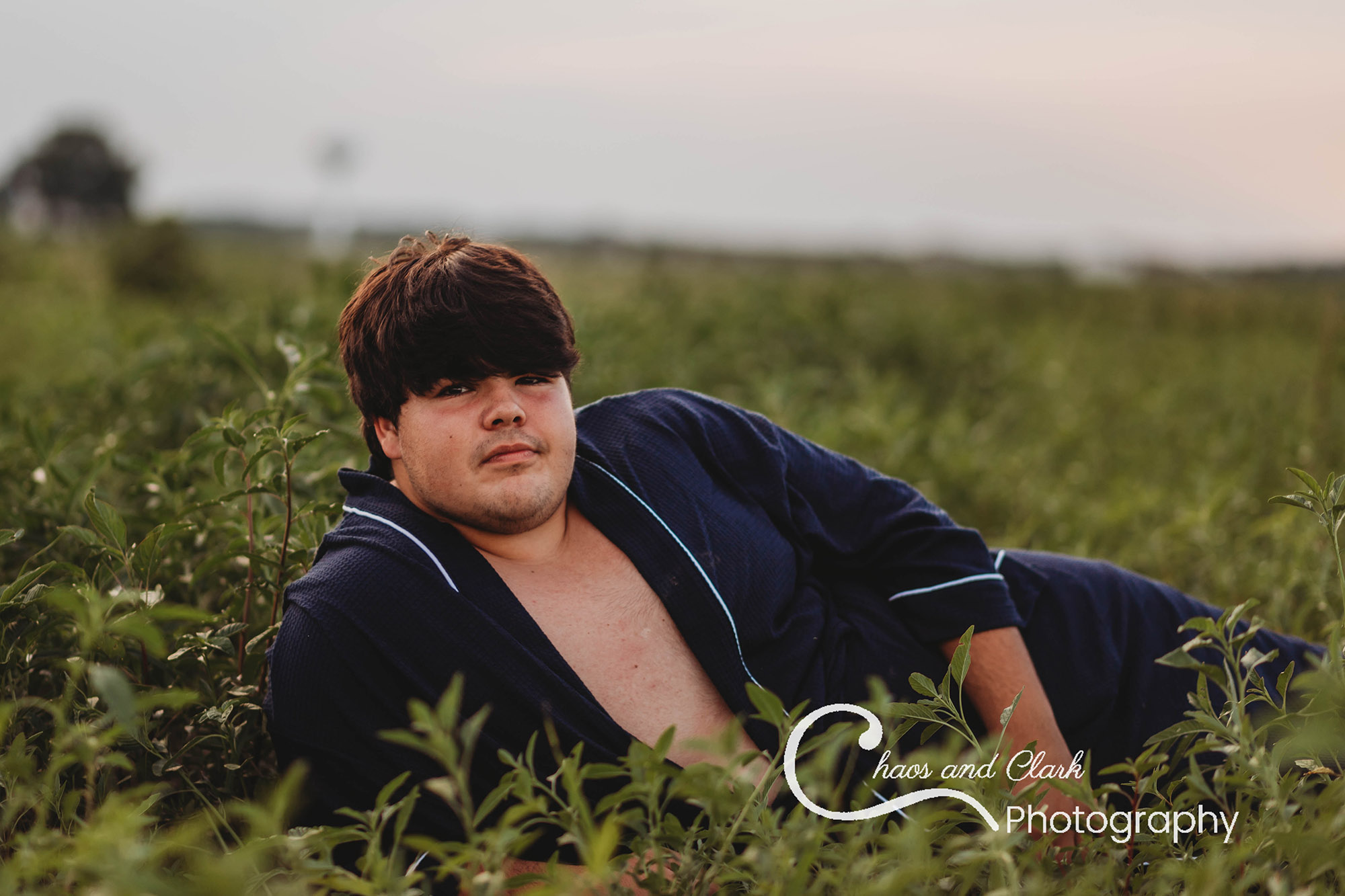 Studentâ€™s senior photos in legendary bathrobe go viral