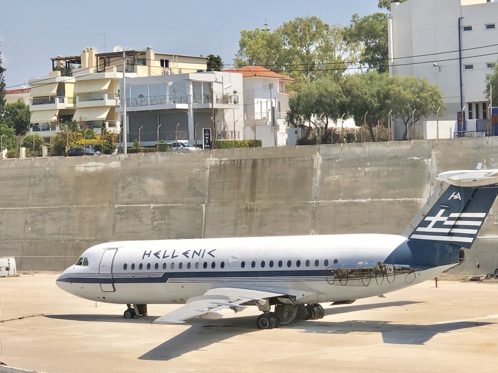 Заброшенный аэропорт в Греции когда-то принимал 12 миллионов пассажиров в год