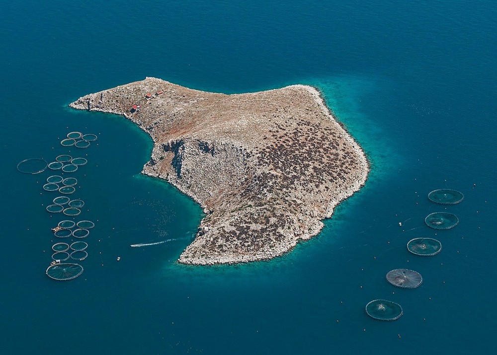 Рыбные хозяйства Греции на воздушных снимках Бернхарда Ланга