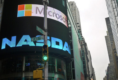 Акции Microsoft обвалились из-за сделки с Nokia