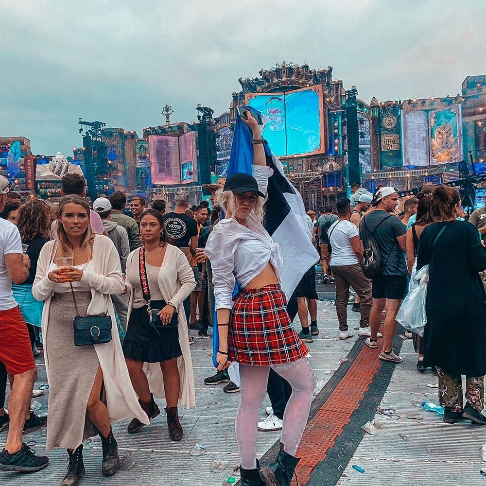 Яркие посетители музыкального фестиваля Tomorrowland 2019