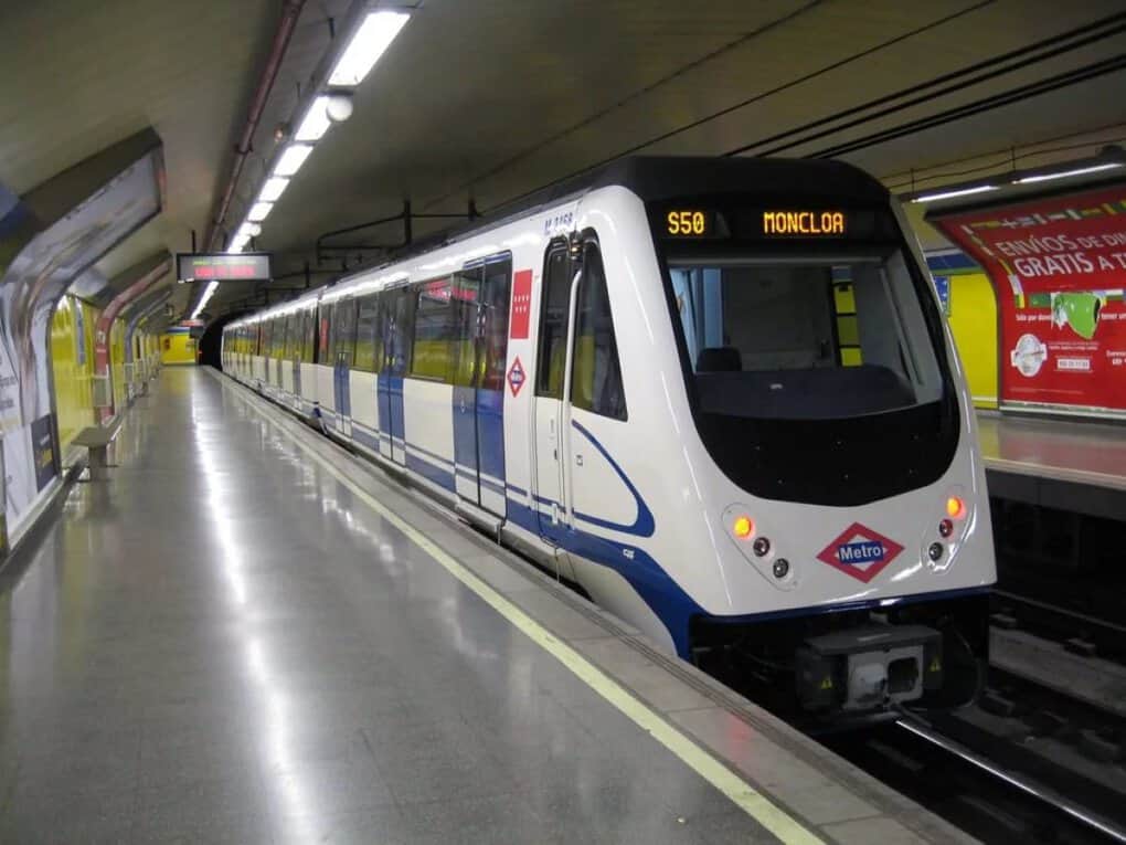 10 самых длинных линий метро в мире. ФОТО
