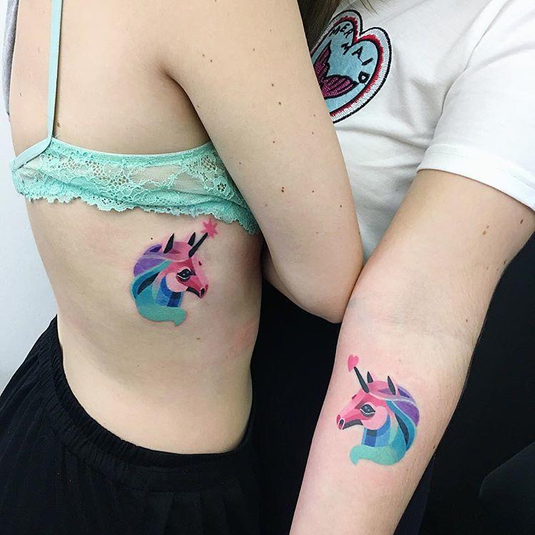 Женственные татуировки, которые оценят любители минимализма. Фото