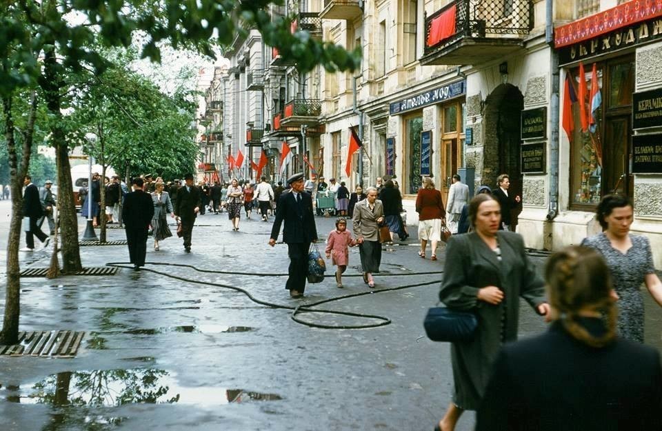 Реальная жизнь без прикрас. Уникальные ретрофото Киева 1950-х годов. ФОТО