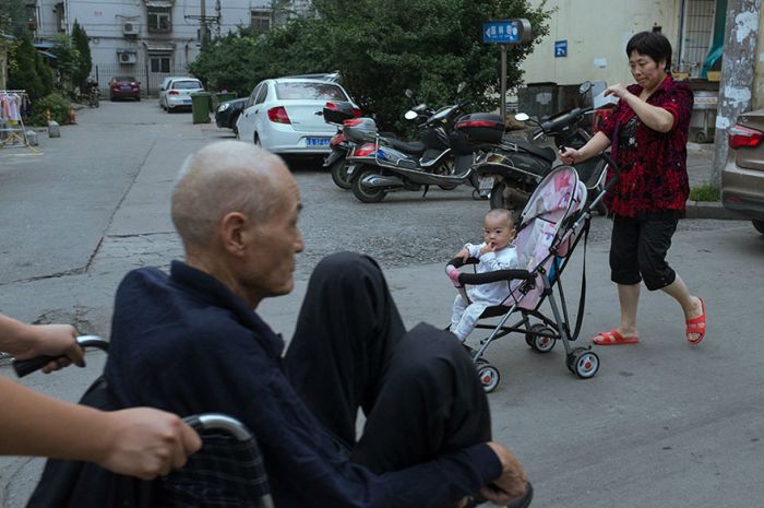 Жизнь в Китае в объективе талантливого уличного фотографа. ФОТО