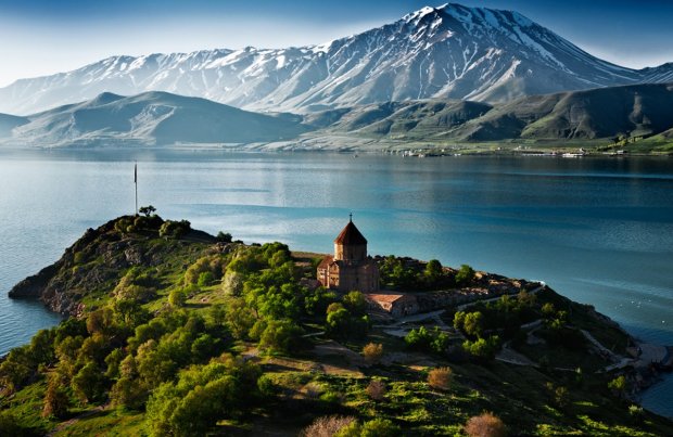 Турецьке озеро Ван