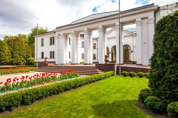 Так выглядят некоторые из резиденций Лукашенко. ФОТО