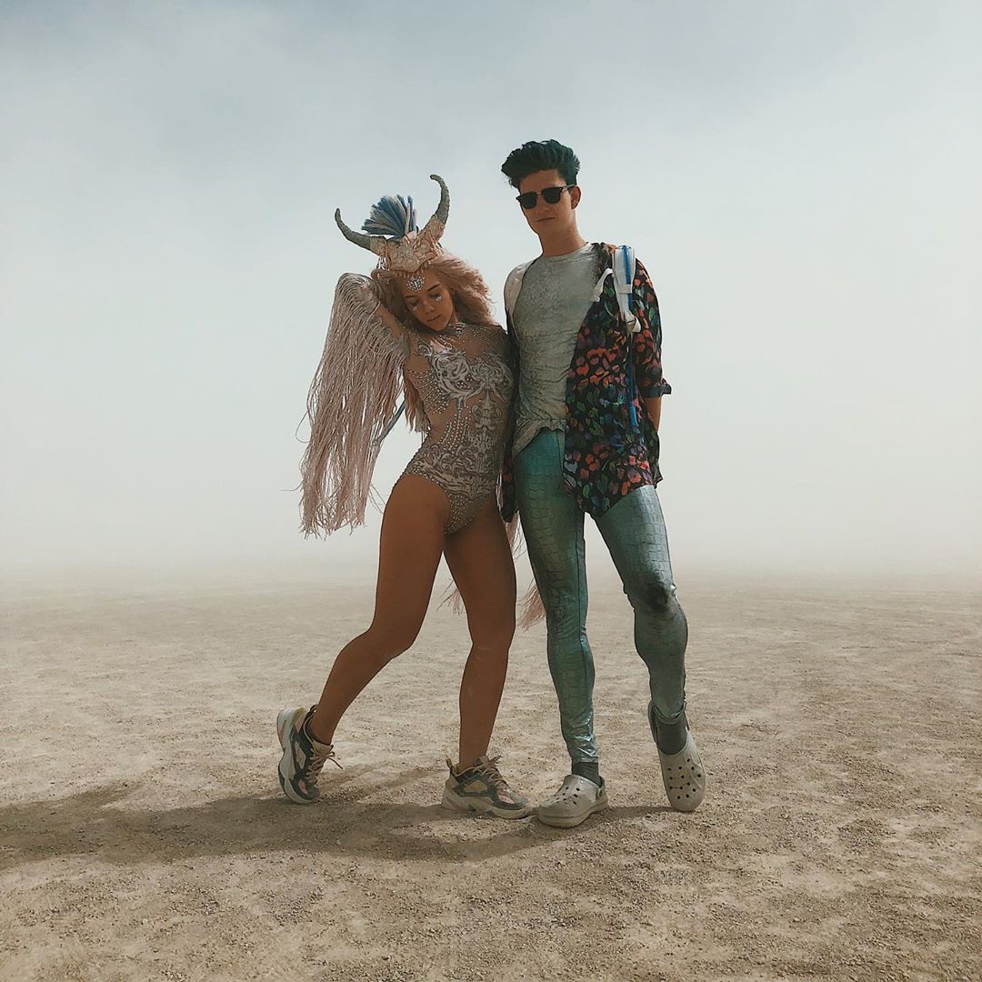 Экстравагантные наряды посетителей фестиваля Burning Man 2019