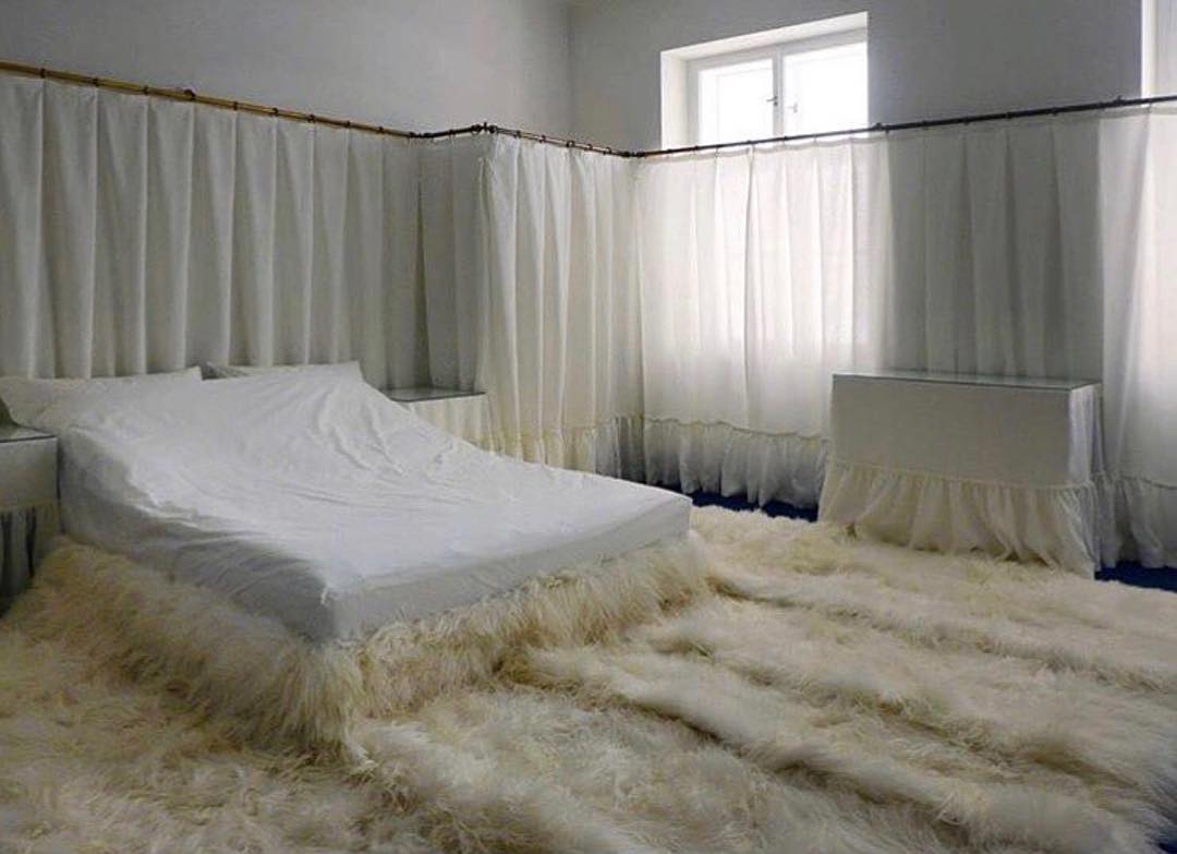 Фото: Приятных сновидений: спальни, в которых вряд ли можно уснуть 